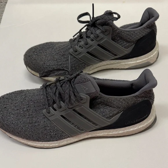 Men's Adidas Ultraboost, Charcoal Gray - Picture 7 of 10